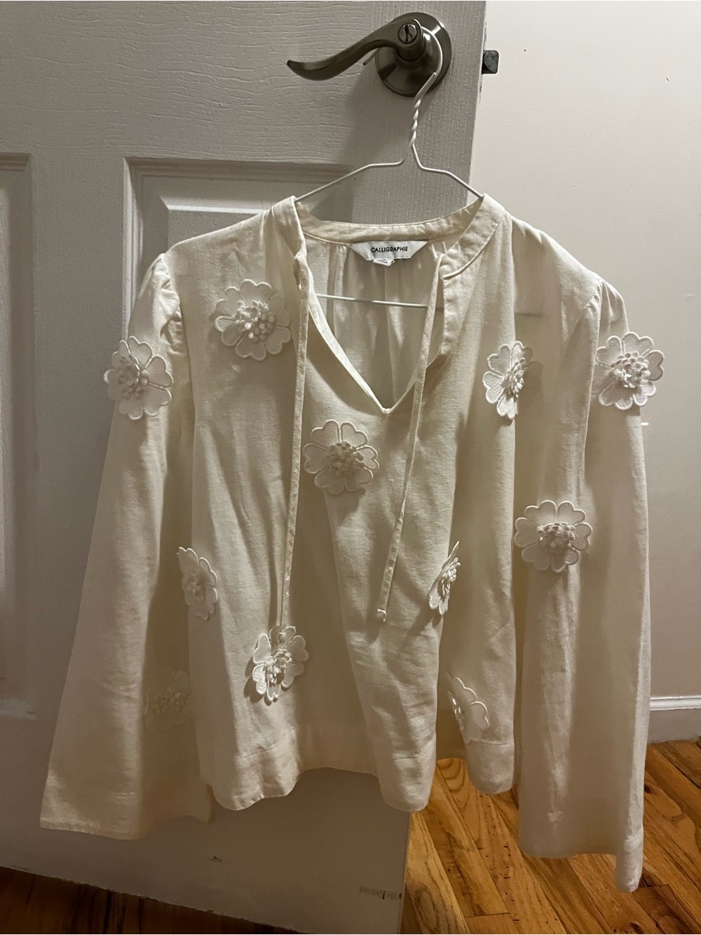 Calligraphie Ivory Floral Applique Peasant Blouse
